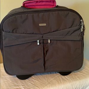 Bag falling rolling travel briefcase